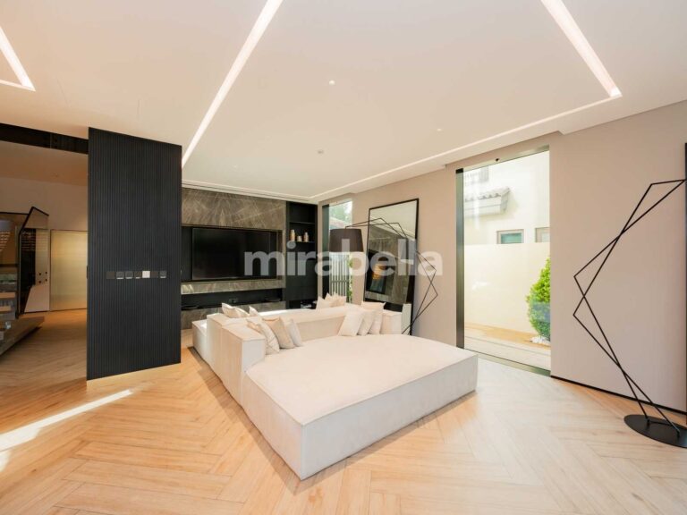 DSCF0242-Enhanced-NR